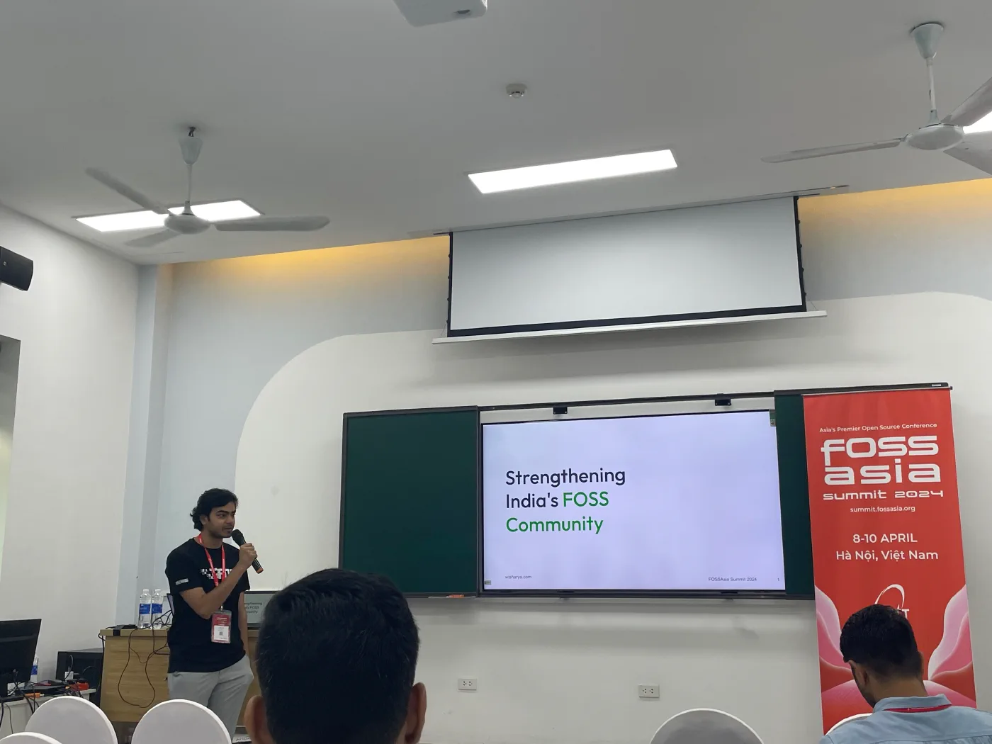 Vishal talking about the FOSS landscape in India